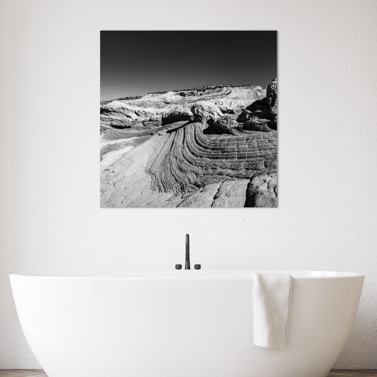 White Pocket Wave Square Black and White